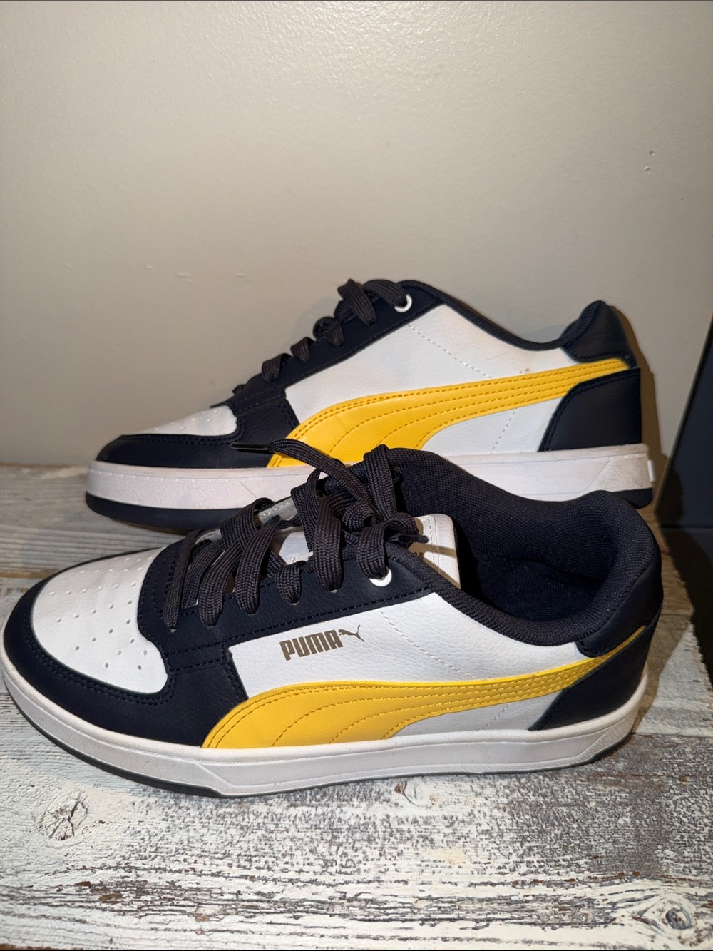 Puma Caven 2.0 Size 7